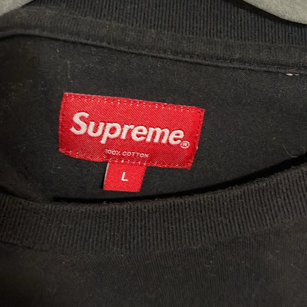 Supreme Black Short Sleeve 
Size: L
